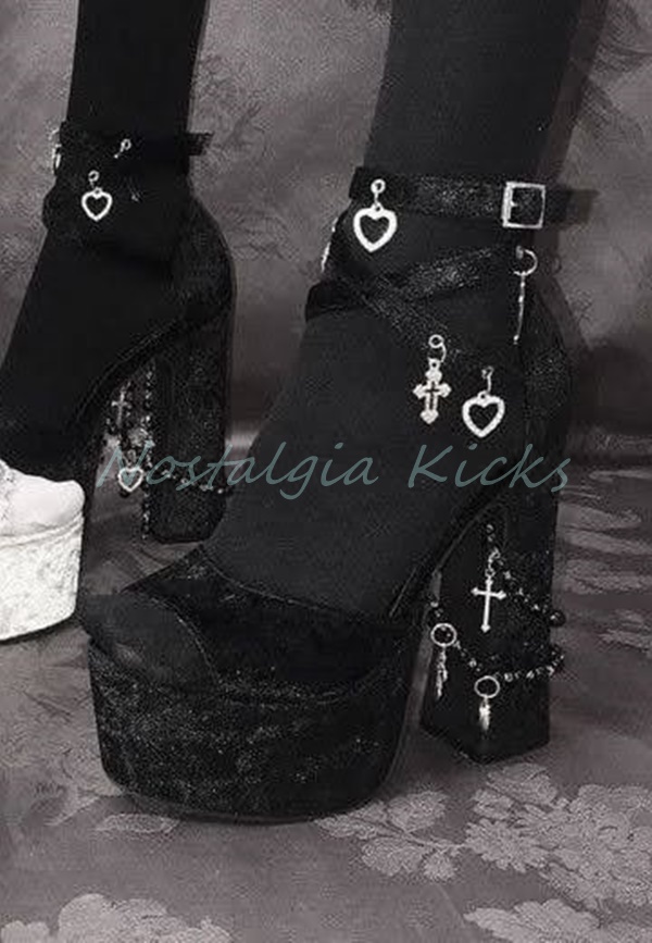 Sandal Strappy Heeled - ゴシックブラックベルベットプラットフォームハイヒールサンダルチャンキークロスバックルストラップピープトウパンプスパンクダークファッションレディースシューズ