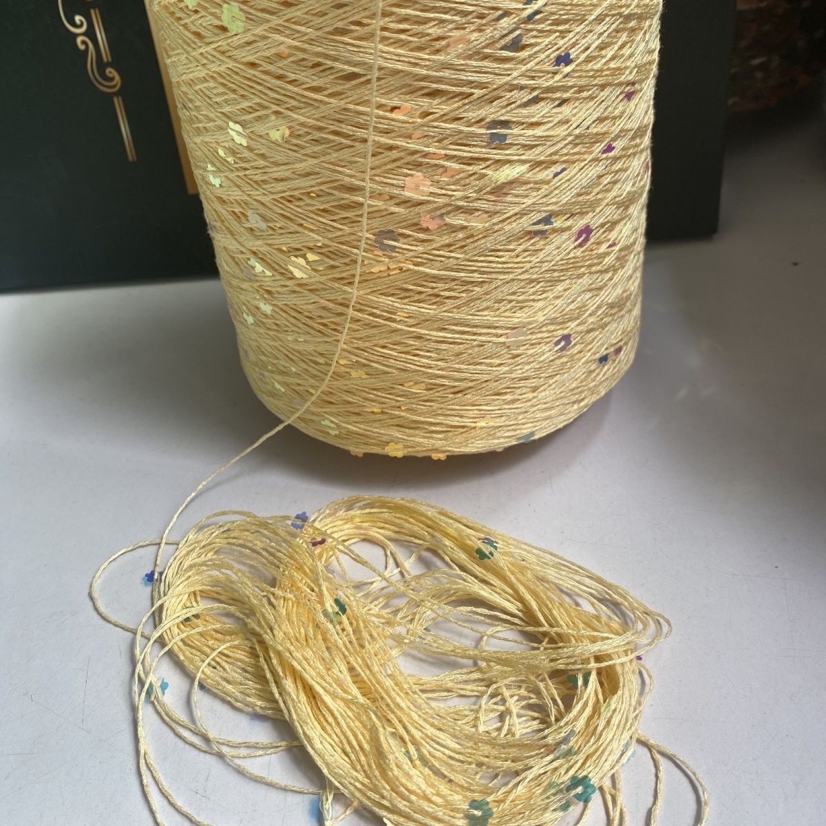 500 グラム夏アイス糸配線絹糸梅の花ファンタジースパンコー - Crochet Bag Raffia のレビューと価格